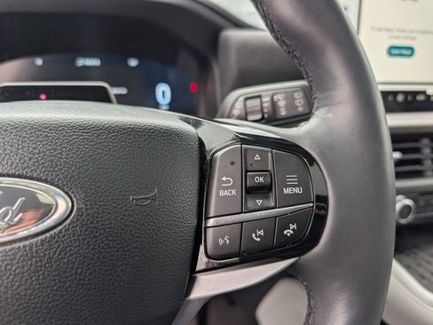 Used 2025 Ford Explorer Platinum w/ LUX Leather Package image 16