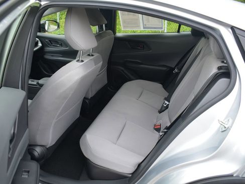 Used 2023 Toyota Prius LE AWD/4WD image 18
