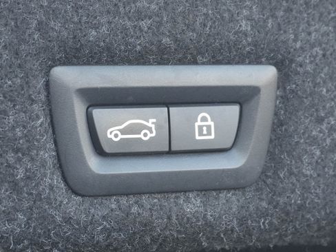 Certified 2023 BMW 540i xDrive w/ Executive Package image 39