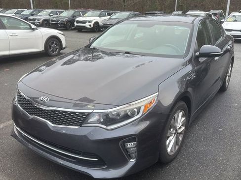 Certified 2018 Kia Optima S image 1