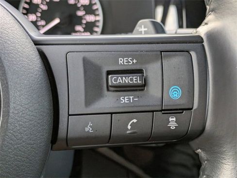 Used 2025 Nissan Pathfinder SV image 27