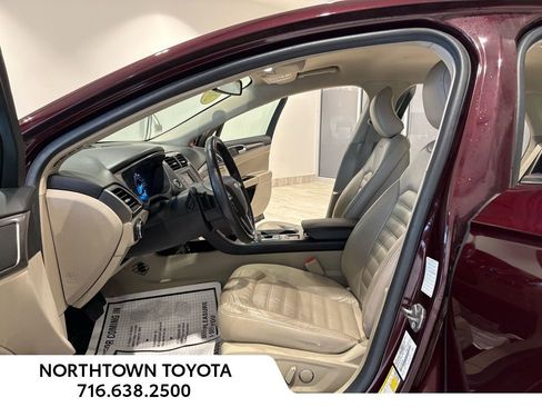 Used 2017 Ford Fusion SE image 17