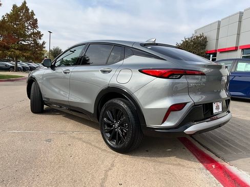 Used 2025 Buick Envista Sport Touring image 8