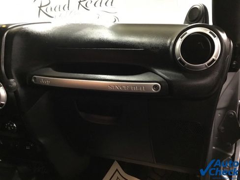 Used 2014 Jeep Wrangler Sahara w/ Dual Top Group AWD/4WD image 34
