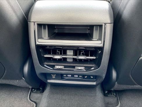 New 2026 Jeep Grand Cherokee Limited w/ Limited Altitude Package AWD/4WD image 17