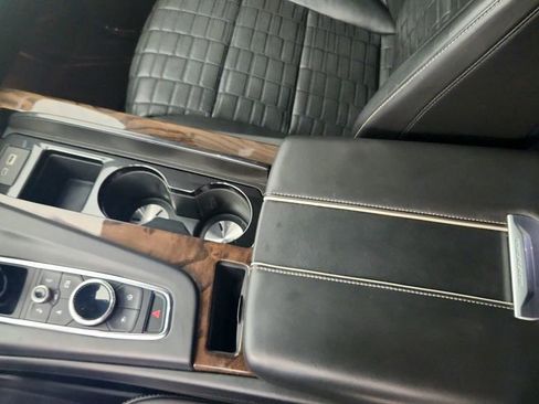 Certified 2021 Cadillac Escalade Premium Luxury Platinum image 20