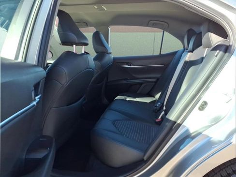 Used 2024 Toyota Camry SE image 10