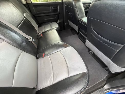 Used 2015 RAM 2500 Tradesman w/ Chrome Appearance Group AWD/4WD image 14