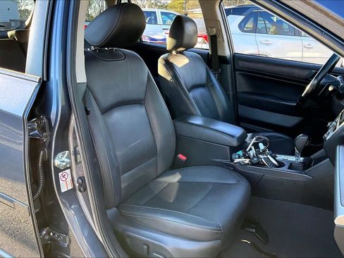 Used 2015 Subaru Outback 2.5i Limited image 9