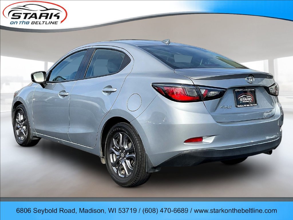 Used 2019 Toyota Yaris LE FWD image 4