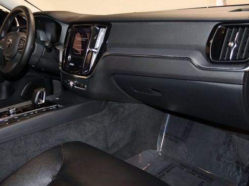 Used 2025 Volvo S60 B5 Core image 59