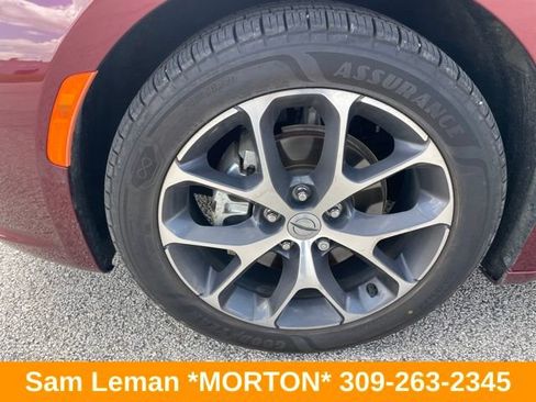 Used 2022 Chrysler Pacifica Touring-L FWD image 8