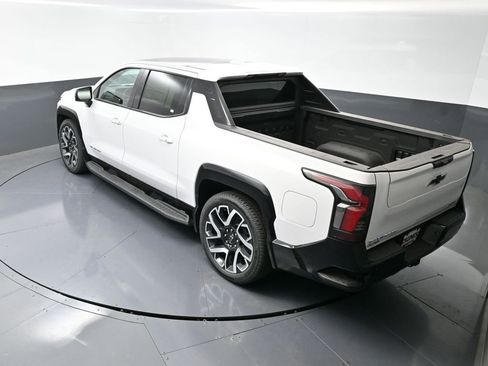 New 2025 Chevrolet Silverado EV RST image 43
