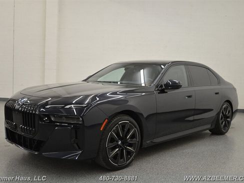Used 2023 BMW 740i RWD image 4
