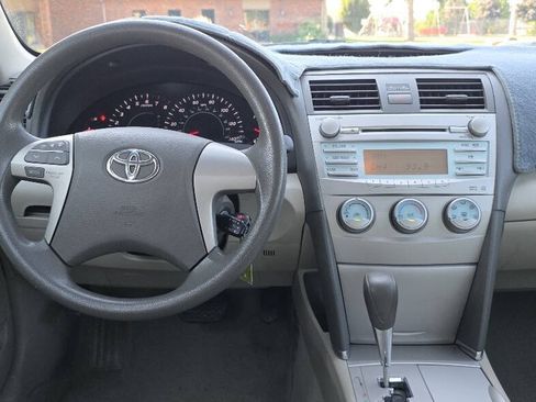 Used 2008 Toyota Camry LE FWD image 19