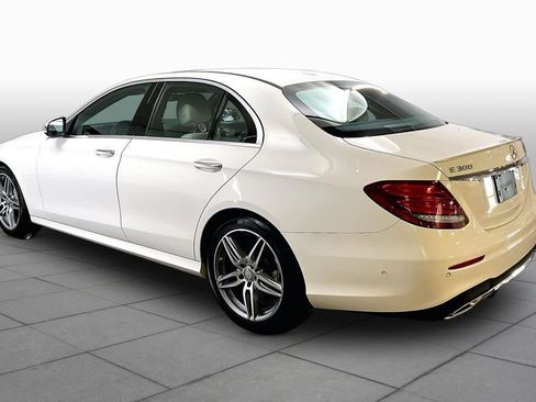 Certified 2017 Mercedes-Benz E 300 4MATIC image 12