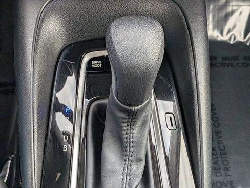 Used 2024 Toyota Corolla LE w/ LE Convenience Package image 12