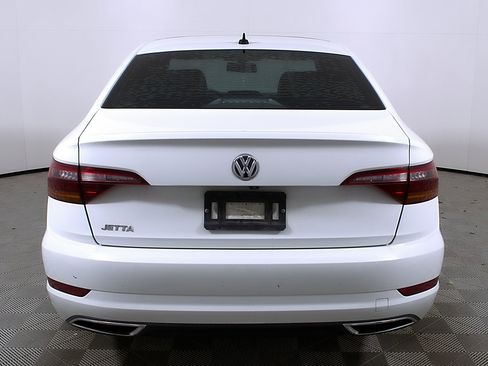 Used 2019 Volkswagen Jetta R-Line image 8