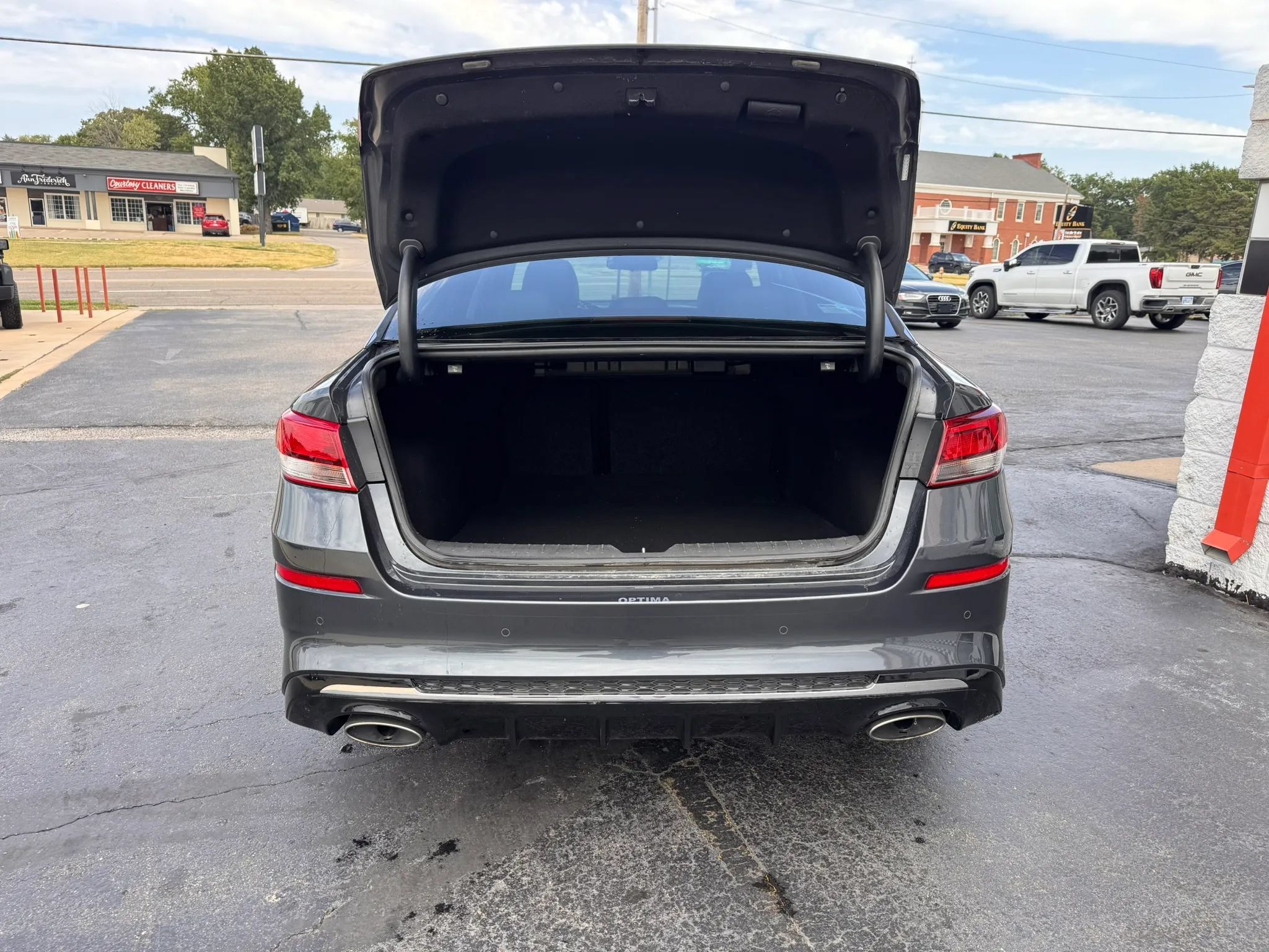 Used 2020 Kia Optima S FWD image 7