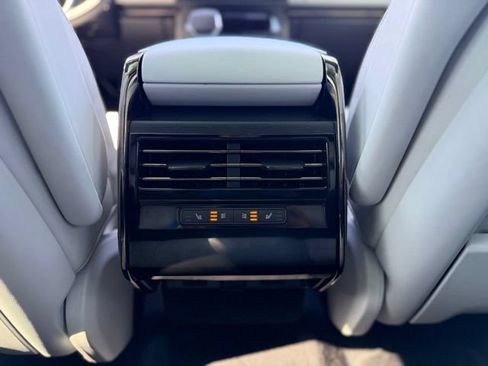 Used 2025 Land Rover Range Rover Sport SE AWD/4WD image 13