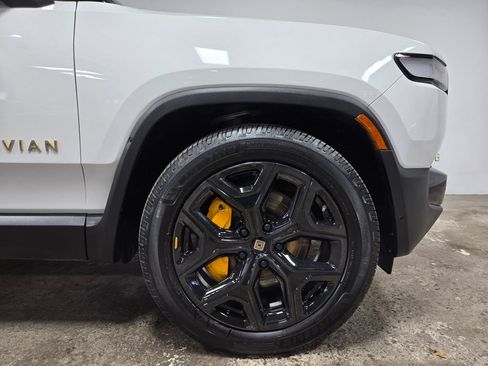 Used 2023 Rivian R1S Launch Edition image 64