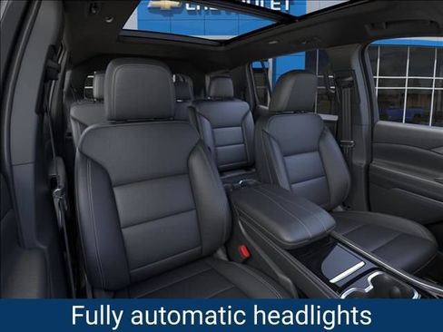New 2027 Chevrolet Traverse LT w/ Sun and Wheel Package FWD image 18