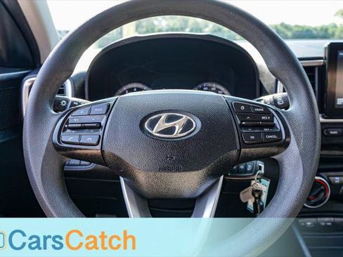 Used 2022 Hyundai Venue SE FWD image 22