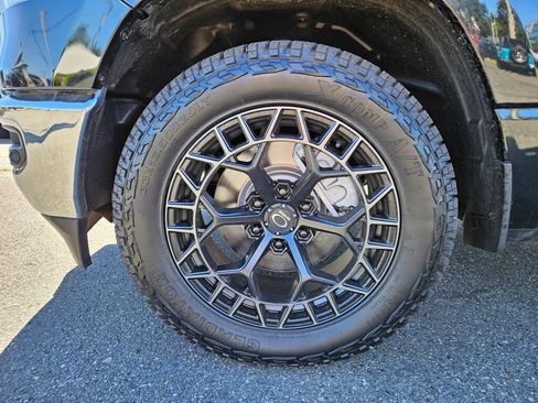 Used 2023 RAM 1500 Laramie AWD/4WD image 8