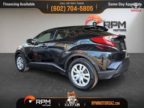 Used 2020 Toyota C-HR LE FWD image 4