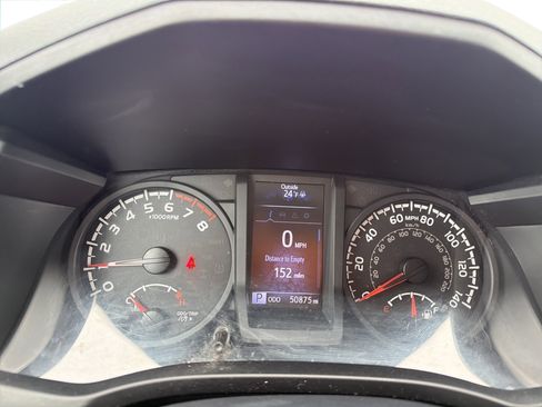 Certified 2018 Toyota Tacoma SR image 15