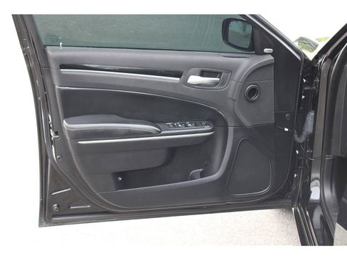 Used 2021 Chrysler 300 S RWD image 7