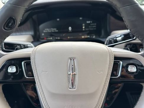 Used 2022 Lincoln Aviator Reserve w/ Elements Package Plus AWD/4WD image 36