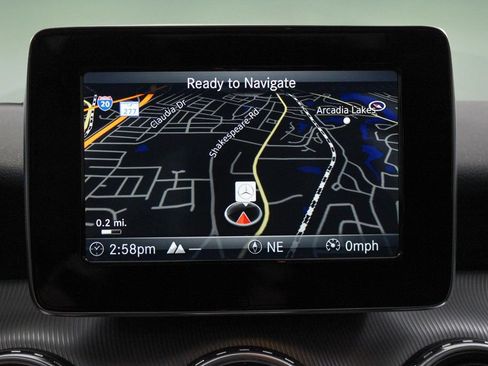 Used 2017 Mercedes-Benz GLA 250 image 34
