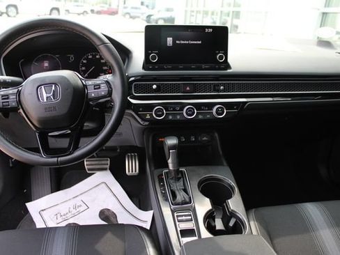 Used 2025 Honda Civic Sport image 23