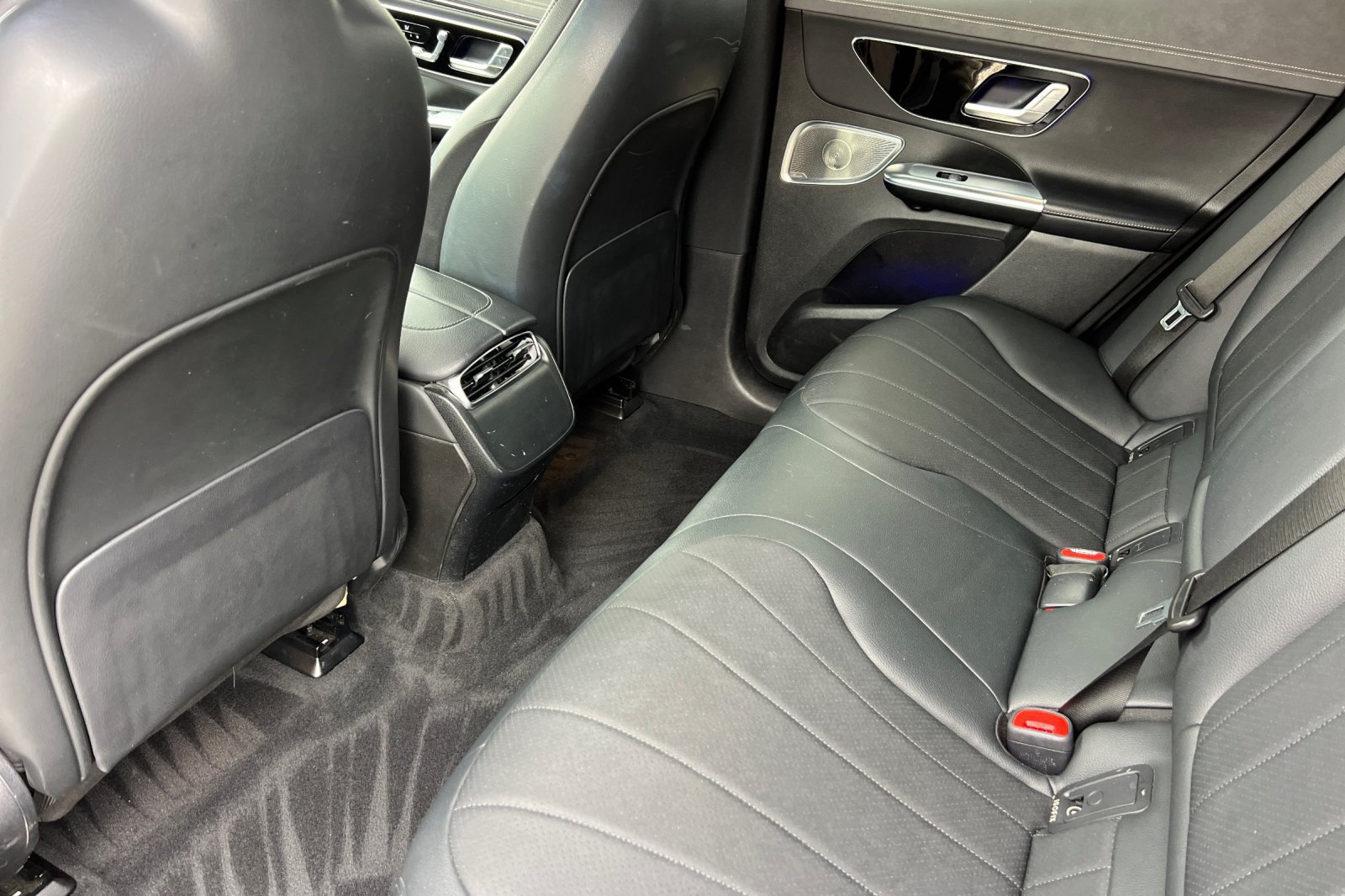 Used 2023 Mercedes-Benz EQE 350+ 4MATIC SUV image 4