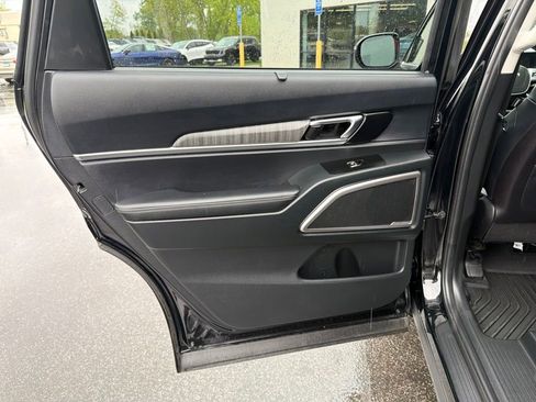 Used 2025 Kia Telluride EX AWD/4WD image 18