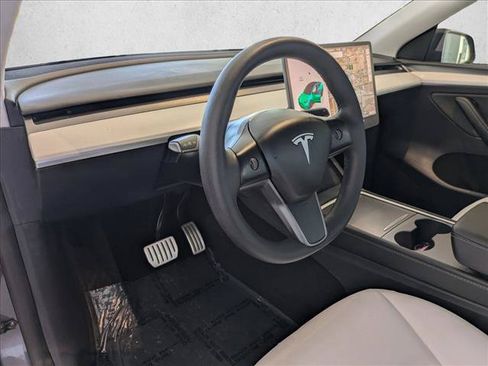 Used 2023 Tesla Model Y Performance AWD/4WD image 10