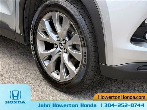 Used 2024 Toyota Grand Highlander Limited AWD/4WD image 31