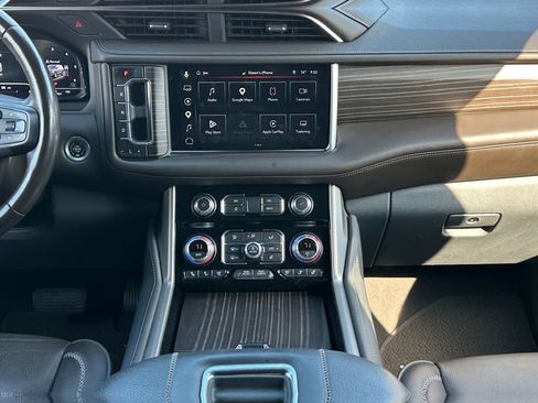 Used 2024 GMC Yukon Denali w/ Denali Reserve Package AWD/4WD image 11