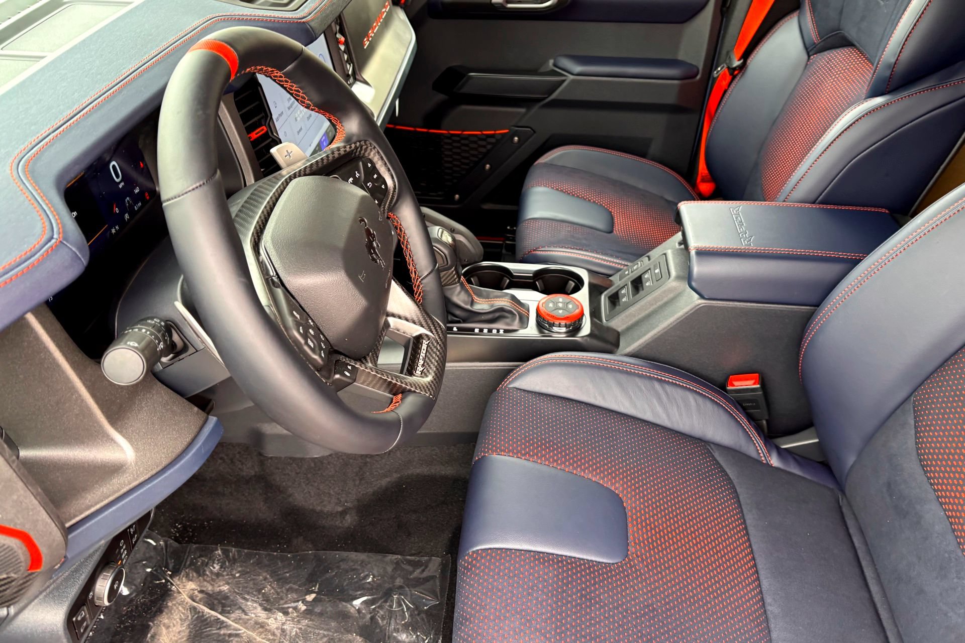 New 2025 Ford Bronco Raptor w/ Interior Carbon Fiber Pack AWD/4WD image 7