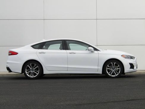 Certified 2020 Ford Fusion SEL FWD image 3