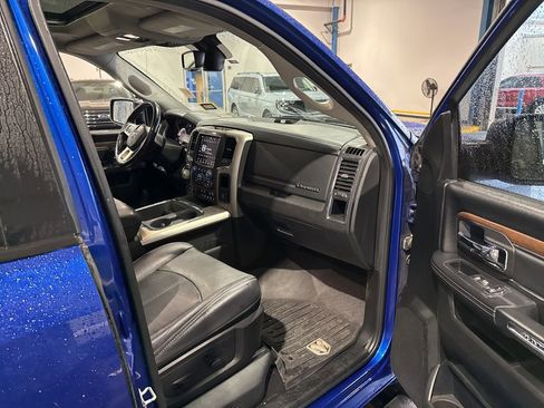 Used 2018 RAM 1500 Laramie w/ Convenience Group image 14