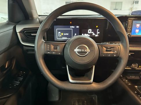 Used 2025 Nissan Kicks S AWD/4WD image 15