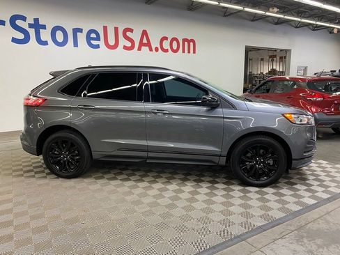 Used 2022 Ford Edge SE w/ Black Appearance Package AWD/4WD image 11