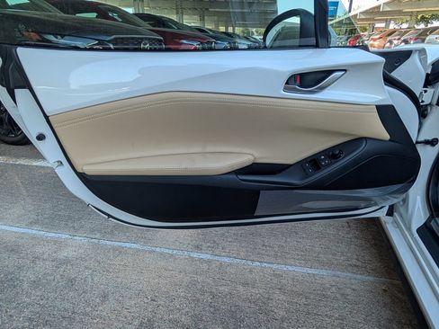 New 2026 MAZDA MX-5 Miata RF Grand Touring RWD image 8