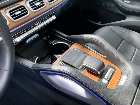 Certified 2024 Mercedes-Benz GLS 450 4MATIC image 17