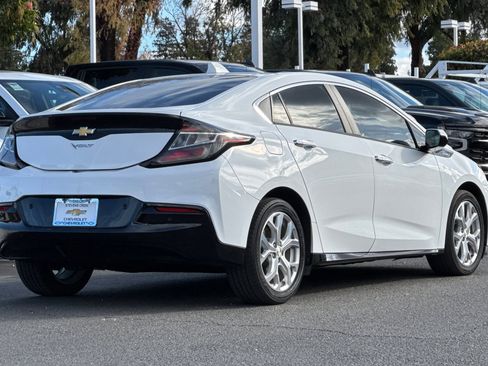 Used 2017 Chevrolet Volt Premier w/ Driver Confidence II Package image 5