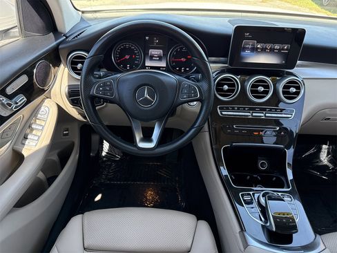 Used 2016 Mercedes-Benz GLC 300 image 12