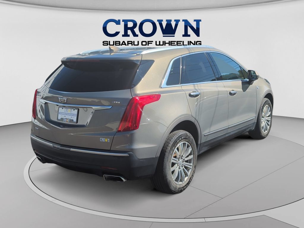 Used 2019 Cadillac XT5 Luxury AWD/4WD image 2