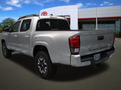 Used 2022 Toyota Tacoma SR AWD/4WD image 23